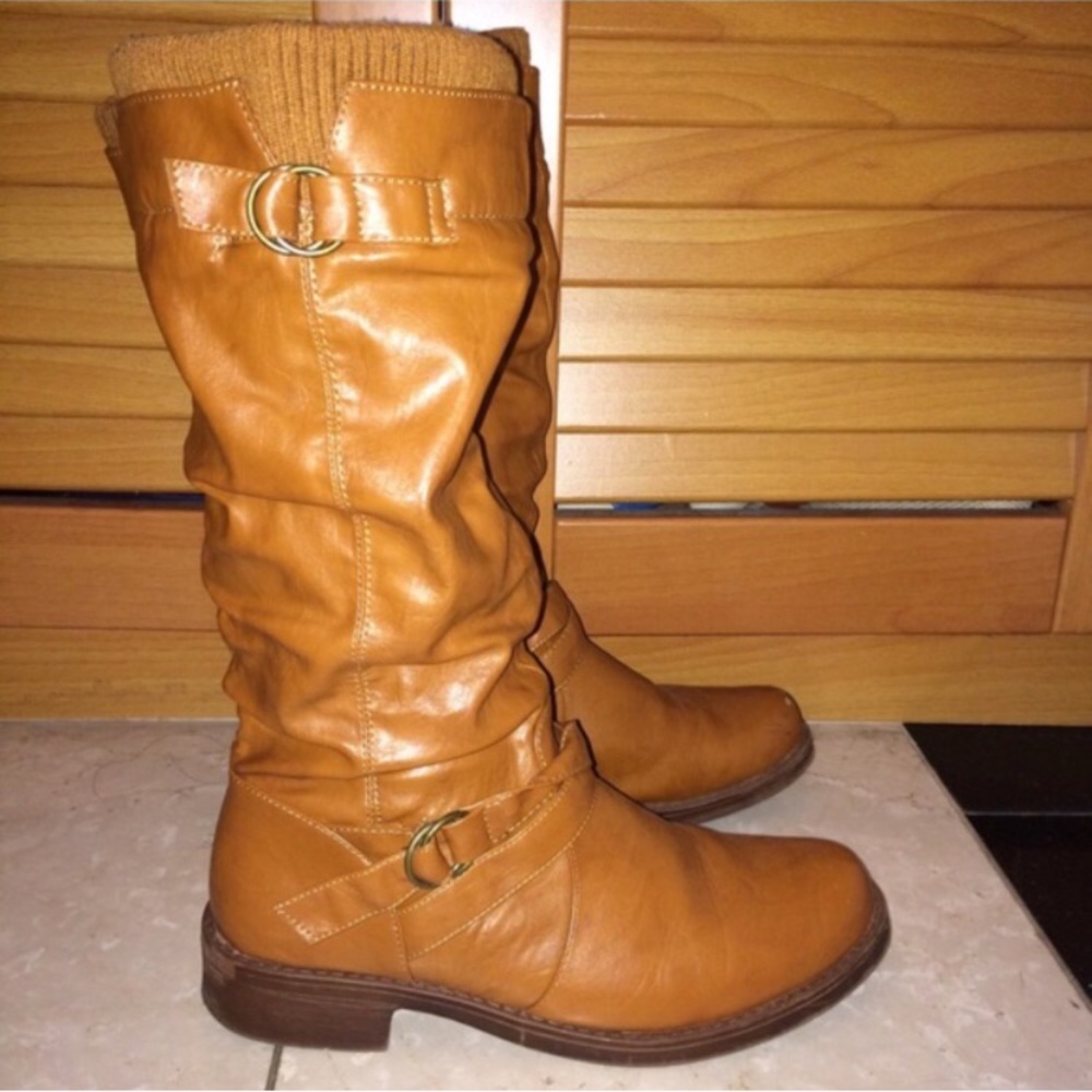 Chestnut boots